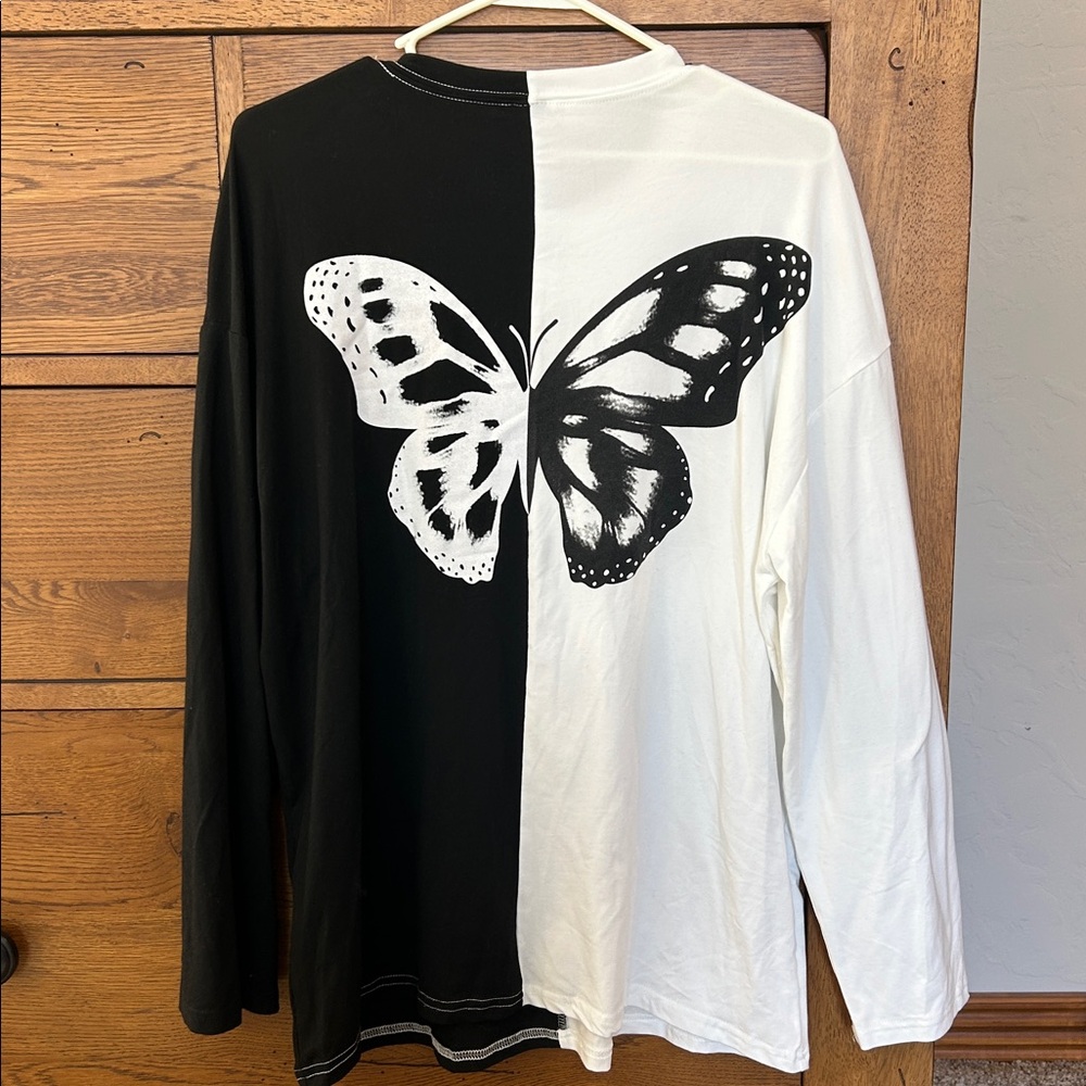 SHEIN Black and White Contrast Top